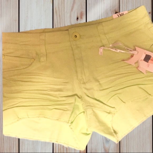 Ymi Neon Green Raw Edging Hem Shorts NWT - Picture 5 of 8